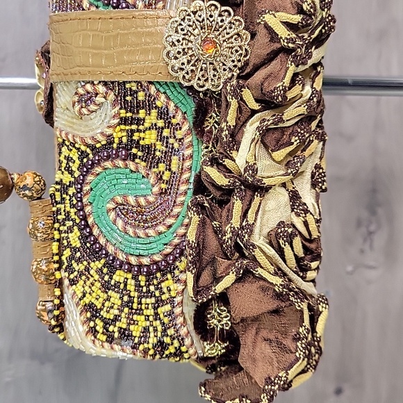 Mary Frances Small Framed Beaded Handbag Purse - Picture 6 of 15